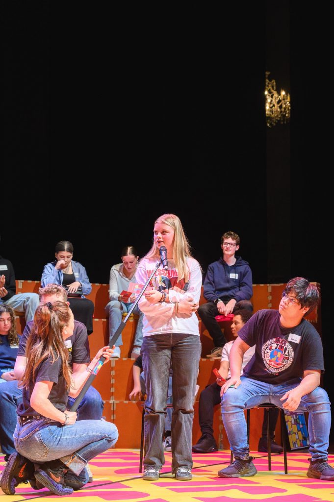 debat battle interview